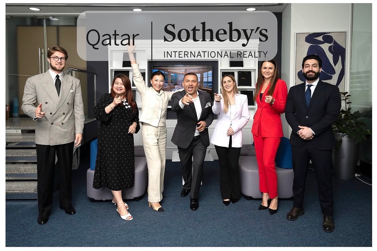 Dubai Life Coach Lee Levy at Sotheby's International Realty event